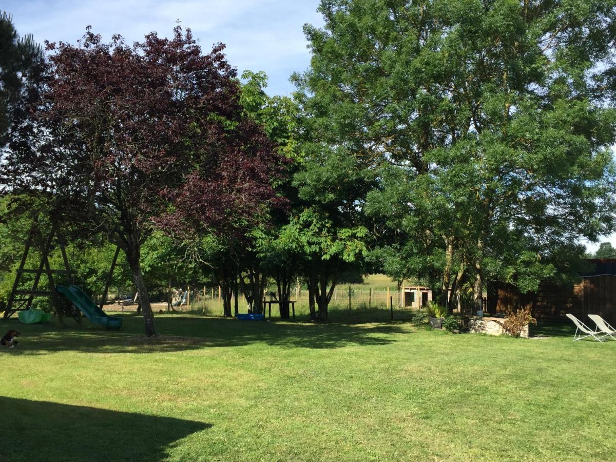 Au Mas Retz De Jade Bed & Breakfast Chauve Bagian luar foto