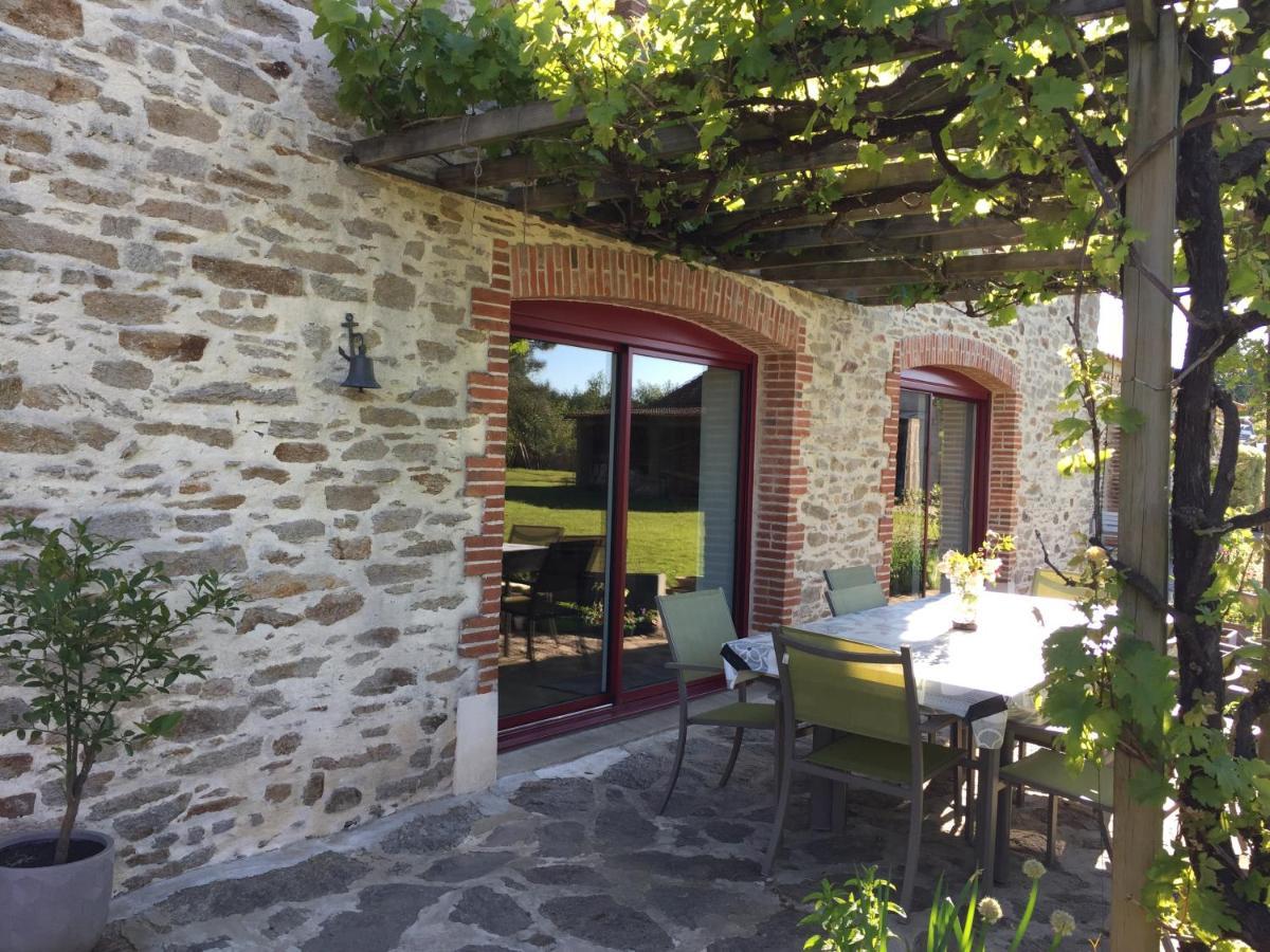 Au Mas Retz De Jade Bed & Breakfast Chauve Bagian luar foto