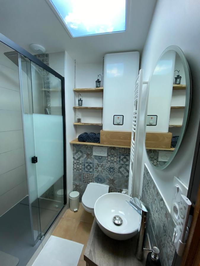 Au Mas Retz De Jade Bed & Breakfast Chauve Bagian luar foto