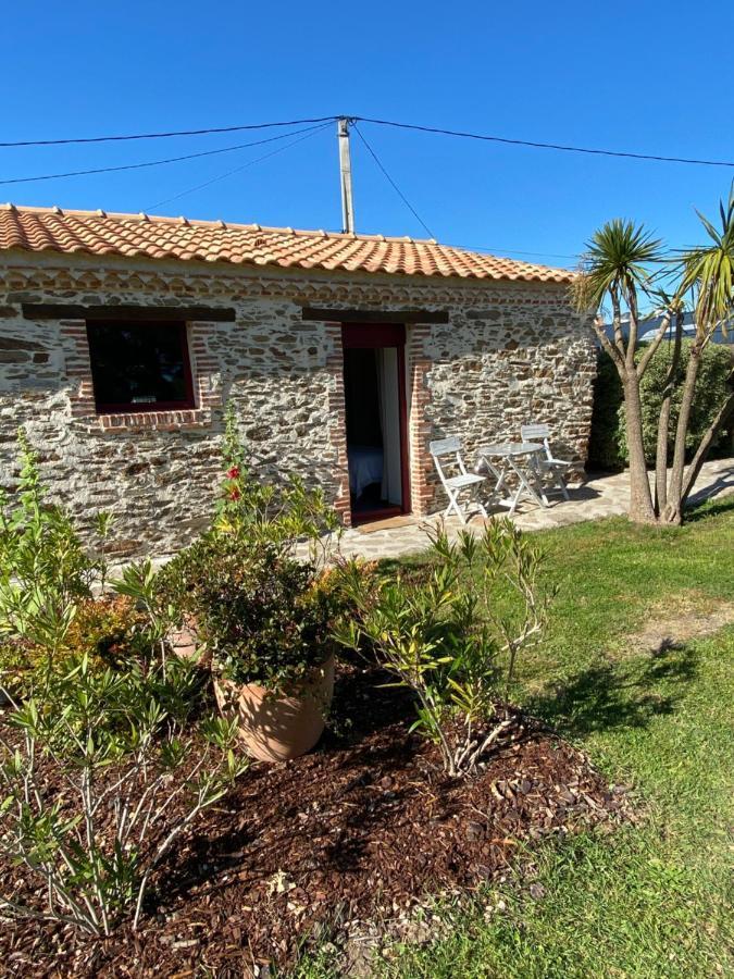 Au Mas Retz De Jade Bed & Breakfast Chauve Bagian luar foto