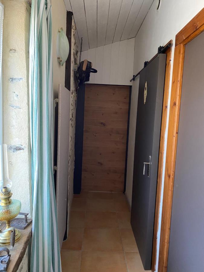 Au Mas Retz De Jade Bed & Breakfast Chauve Bagian luar foto