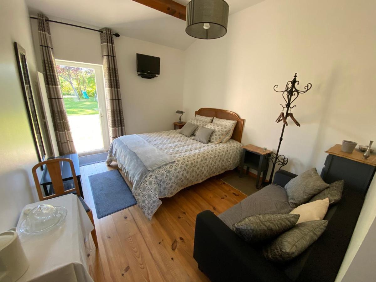 Au Mas Retz De Jade Bed & Breakfast Chauve Bagian luar foto
